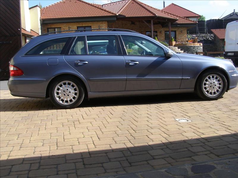 Mercedes-Benz Třídy E 2,2   SLEVA - fotka 6 z 26