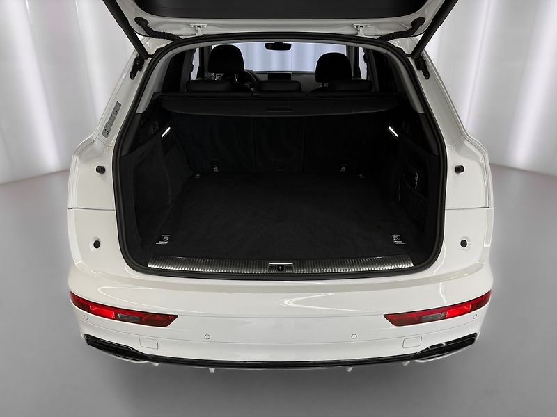 Audi Q5 2.0 PHEV QUATTRO S-LINE, PANO, - fotka 29 z 30