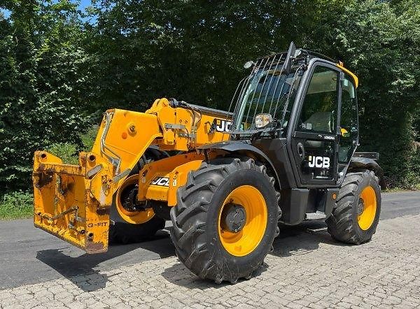 JCB (2015) 535-95 manipulátor 9.5m / 3.5t - fotka 1 z 10