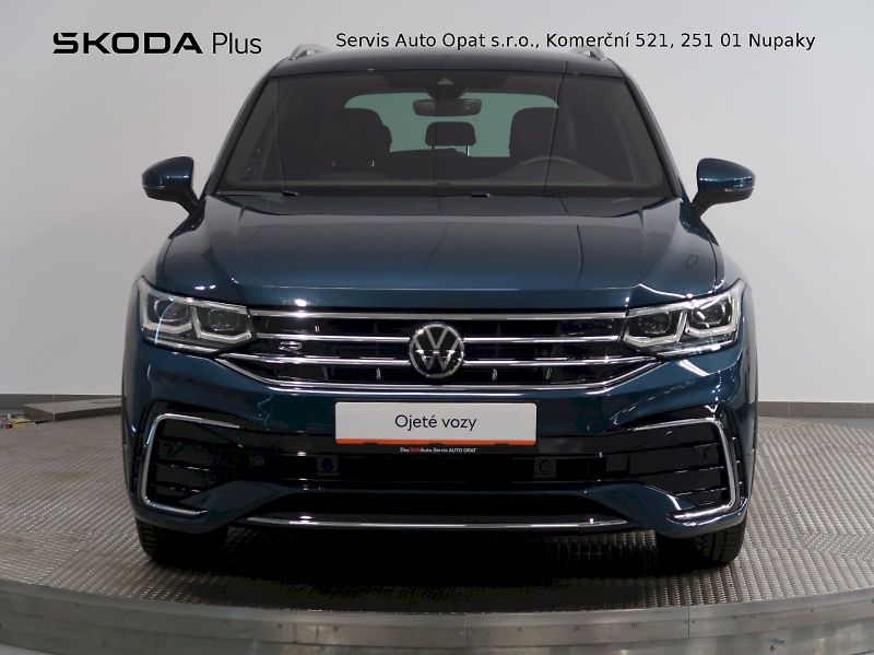 Volkswagen Tiguan (2021) R-LINE 2.0TSI 140KW 4x4 DSG - fotka 4 z 40