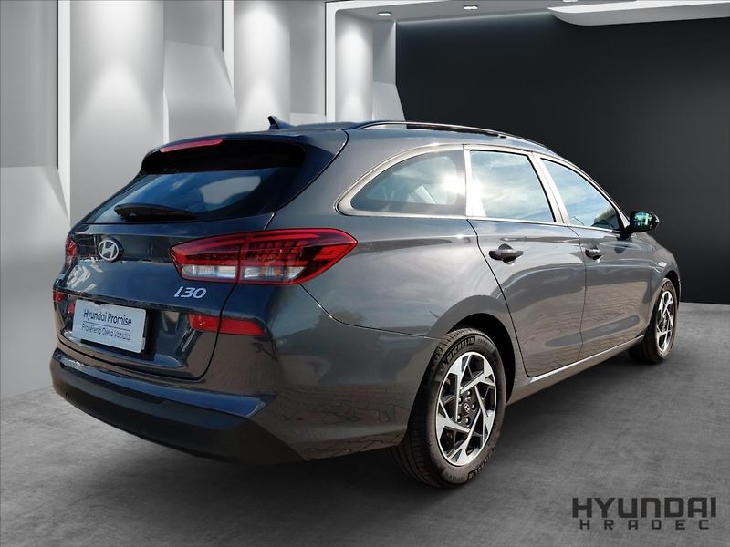 Hyundai i30 1,0   1.0 T-GDi Smart - fotka 5 z 22
