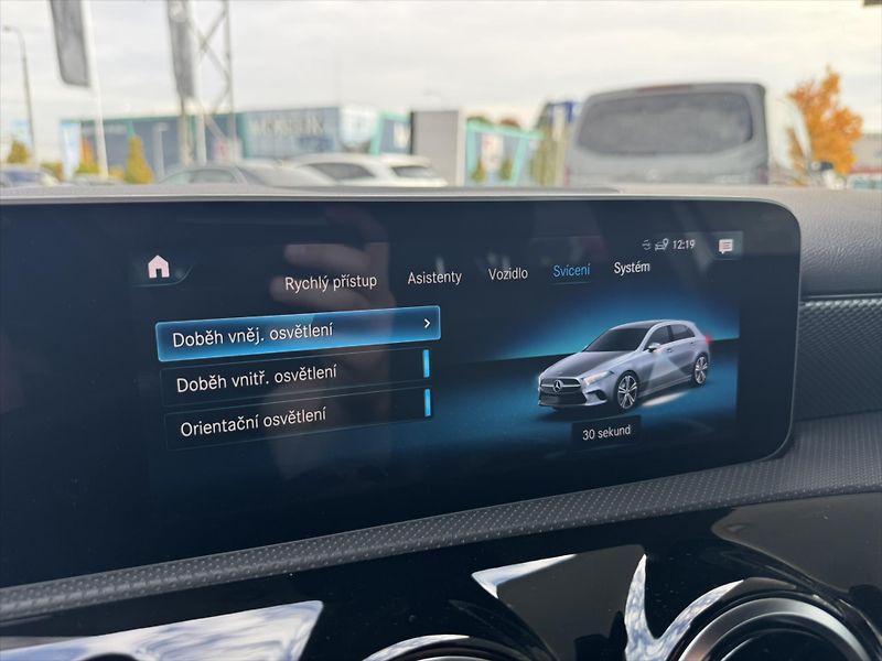 Mercedes-Benz Třídy A A 200 Progressive - fotka 19 z 29