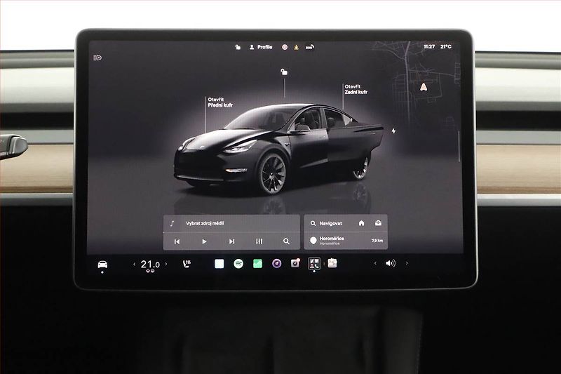Tesla Model Y (2023) Long Range AWD 79kWh, SoH 91% - fotka 8 z 27
