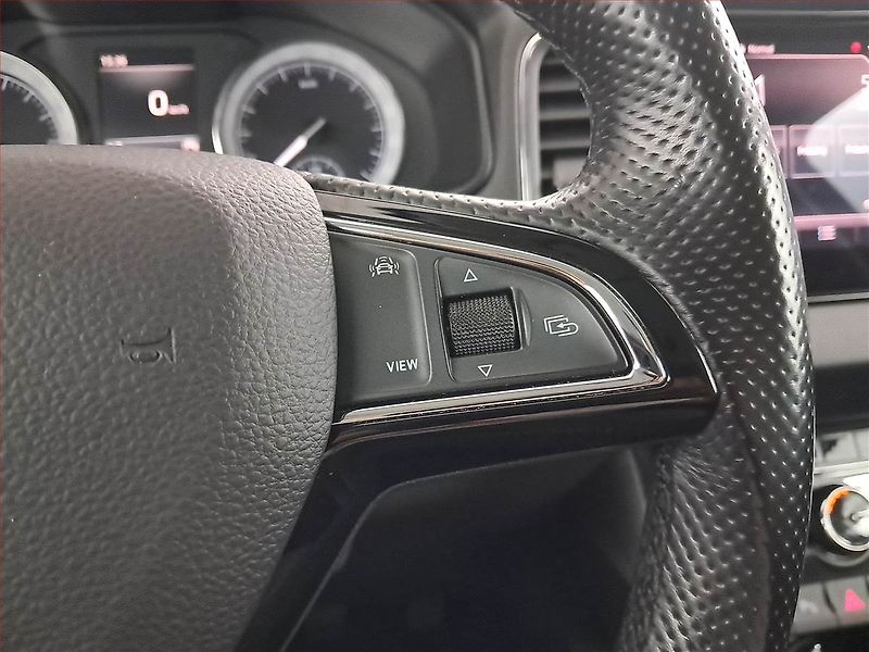 Škoda Karoq (2019) Style 2.0 TDI, Navi, Tempomat - fotka 16 z 19