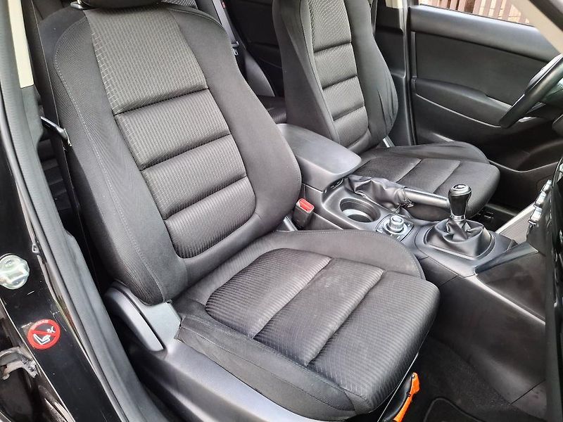 Mazda CX-5 2.0 benzin Rezervace - fotka 33 z 48