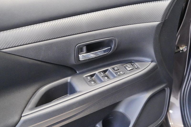 Mitsubishi Outlander - fotka 13 z 28