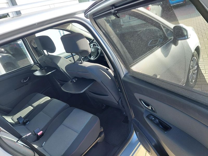 Renault Grand Scénic (2013) III. Paris De Luxe TCe 130 - fotka 24 z 41