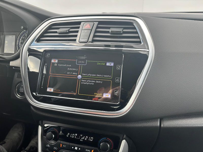 Suzuki SX4 S-Cross 1.4 Boosterjet Premium Hybrid - fotka 18 z 27