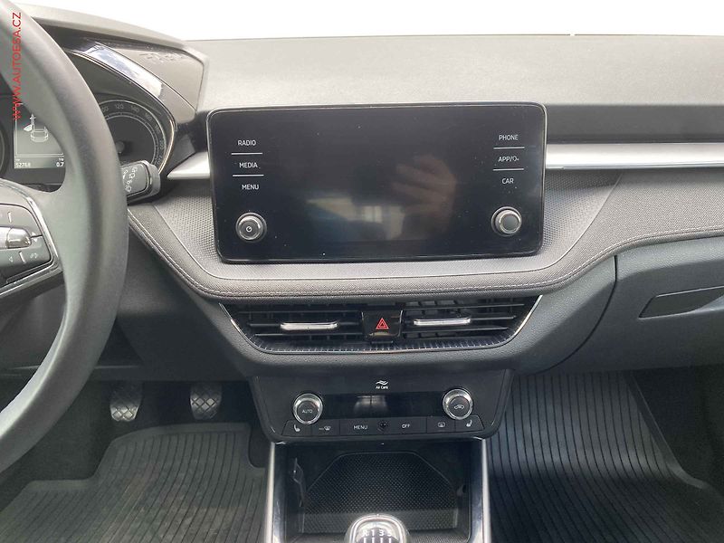 Škoda Fabia (2023) 1.0 TSi, 1.maj,ČR, Style - fotka 12 z 17