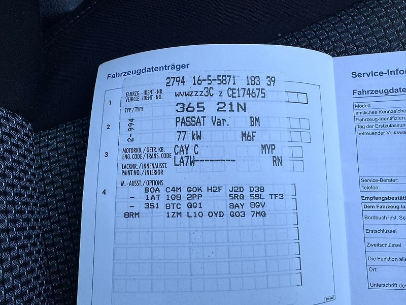 Volkswagen Passat (2012) 1,6 TDI 77 KW KOLA STK - fotka 39 z 46