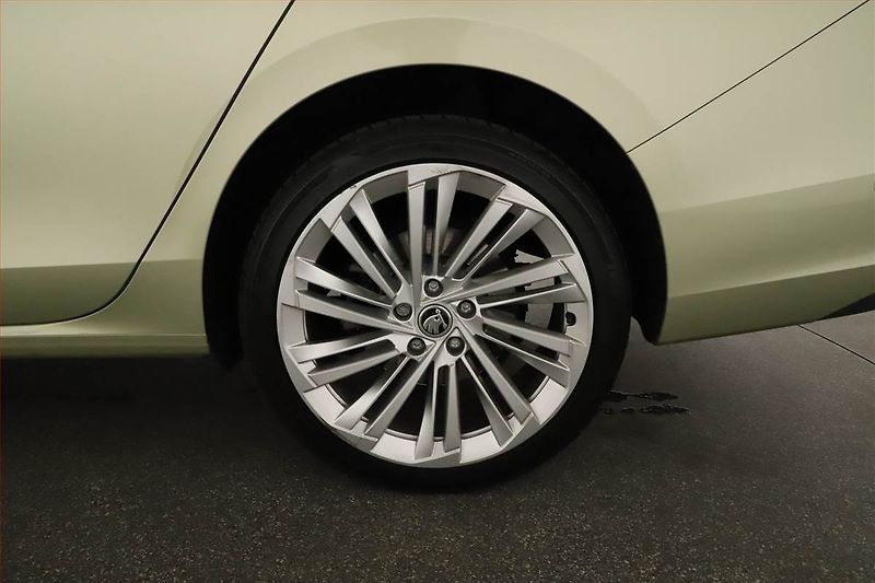 Škoda Superb (2024) 2.0 TDI - fotka 22 z 22