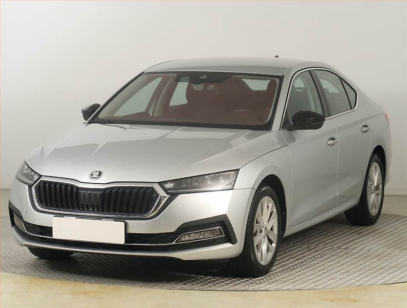 Škoda Octavia (2021) Ambition Plus 2.0 TDI - fotka 2 z 19