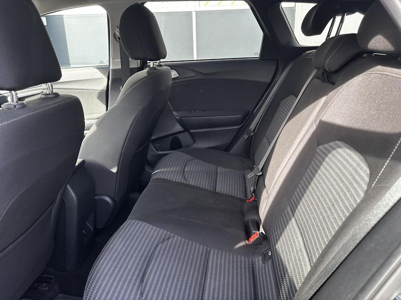 Kia Ceed (2023) SW Exclusive 1.5 T-GDI 118 kW - fotka 10 z 11
