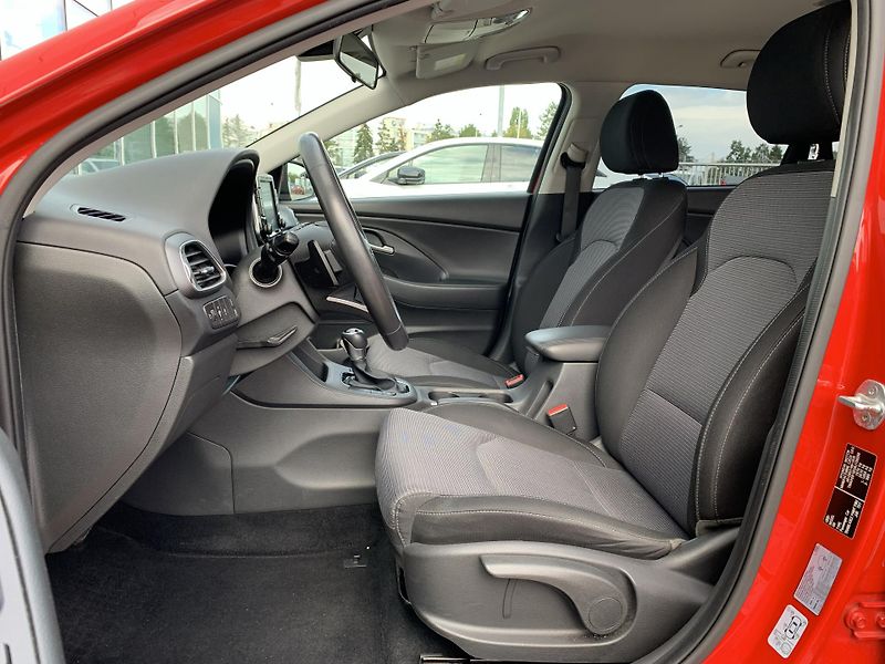Hyundai i30 WG COMFORT 1.0 T-GDI 88kW DCT - fotka 17 z 25