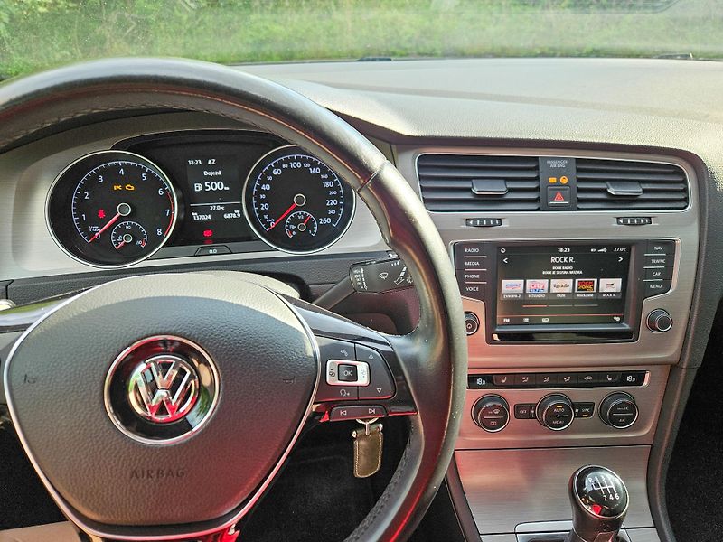Volkswagen Golf Variant (2016) - fotka 19 z 25
