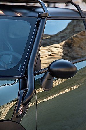 Mini Paceman Adventure.