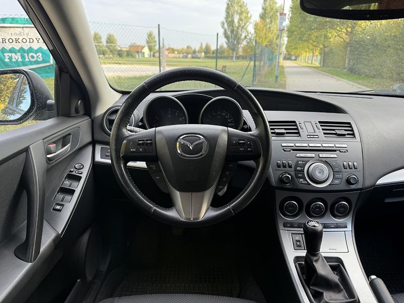 Mazda 3 2.0 Exclusive-Line - fotka 25 z 33