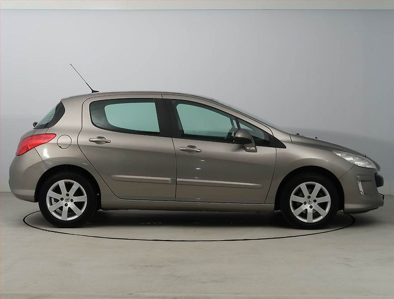 Peugeot 308 (2010) 1.6 VTi, ČR,1.maj, Serv.kniha - fotka 6 z 15