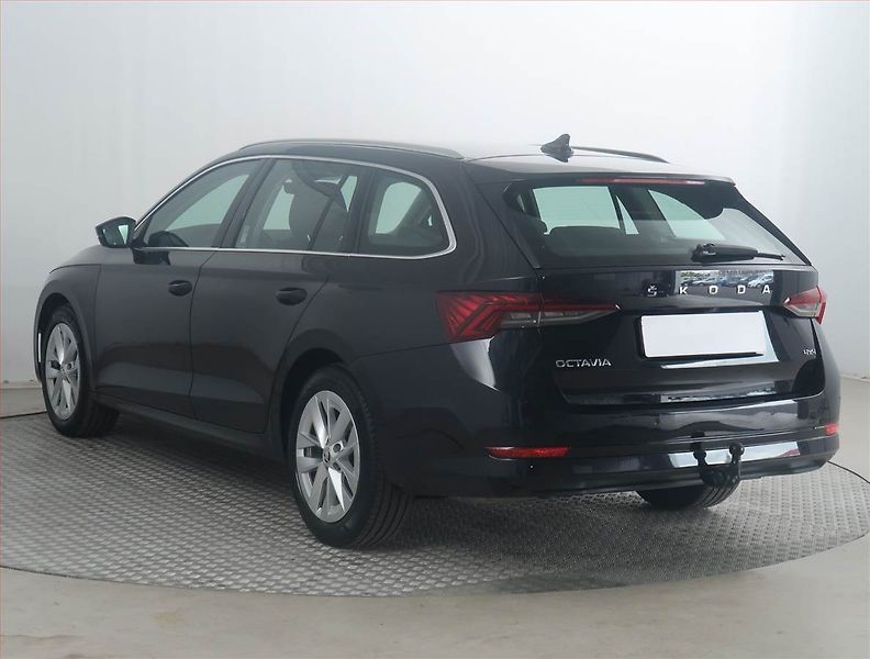 Škoda Octavia (2023) 2.0 TDI - fotka 4 z 21