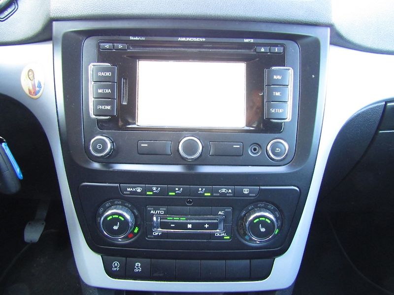 Škoda Yeti (2011) 1.6 TDI  77kW NOVÁ SPOJKA - fotka 32 z 37