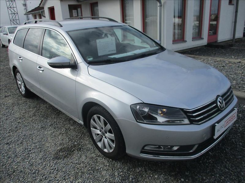 Volkswagen Passat 1,4 TSI, DSG, aut.klima, Navi, - fotografie inzerátu