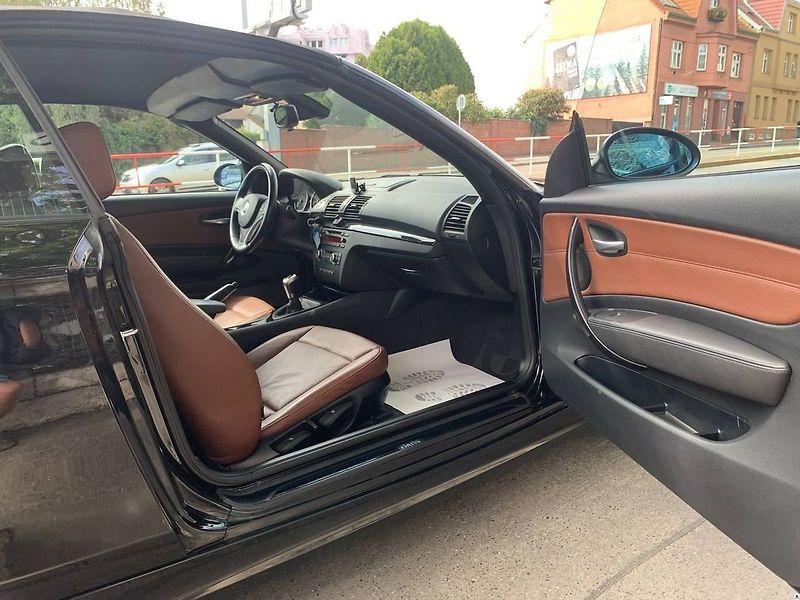 BMW Řada 1 118i/2009/NOVÉ ROZVODY-TOP STA - fotka 22 z 38