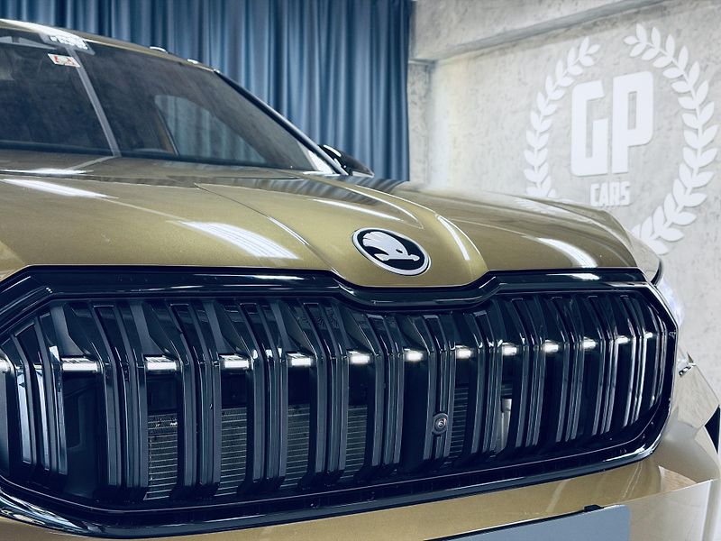 Škoda Kodiaq (2026) Sport-Line*142kw*4M*ZÁR.5L*TOP - fotka 5 z 46
