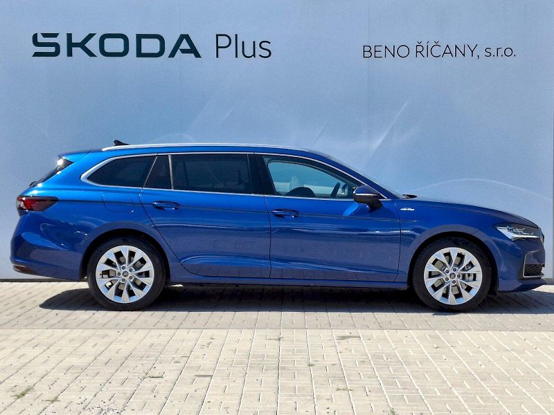 Škoda Superb (2025) Combi iV L&K DSG 1,5TSi 150kW - fotka 9 z 35