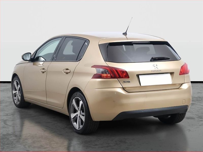 Peugeot 308 (2018) 1.2 PureTech, Serv.kniha - fotka 4 z 14