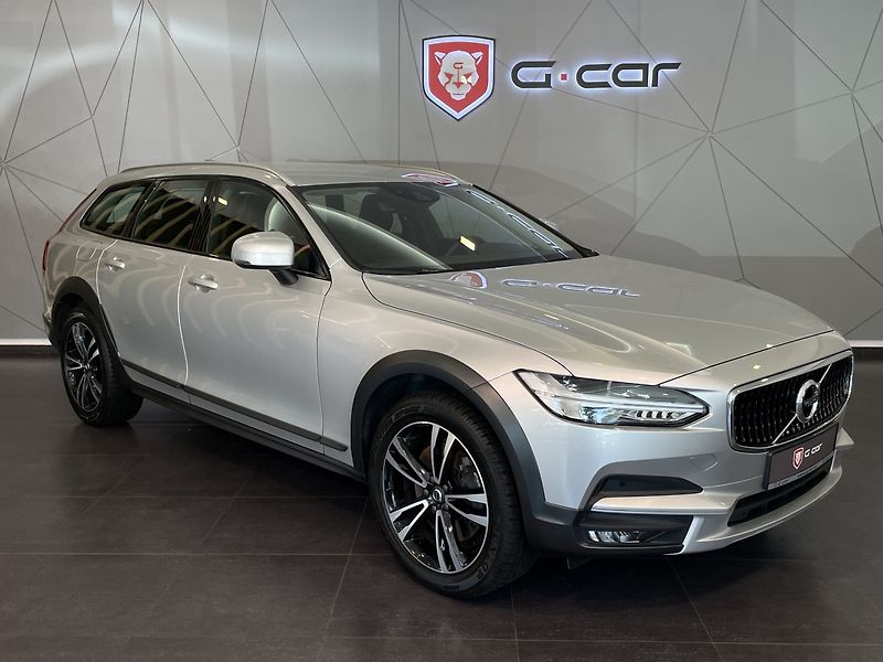 Volvo V90 D5 Cross Country  173 kW AWD - fotka 1 z 17