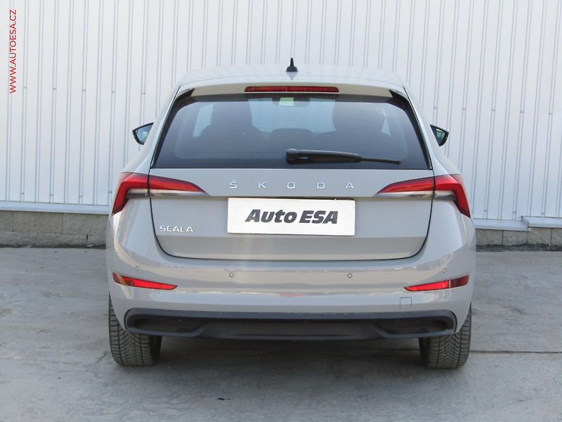 Škoda Scala (2022) 1.0 TSi, ČR, Ambition, DSG - fotka 5 z 20