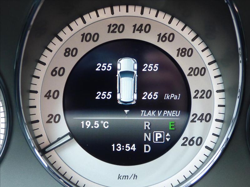 Mercedes-Benz GLK 2,1 220CDI,4Matic,AMG,7G,Bi-Xe - fotka 22 z 77