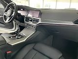 BMW Řada 3 M340i xDrive*Laser*REZERVACE! - náhled 12