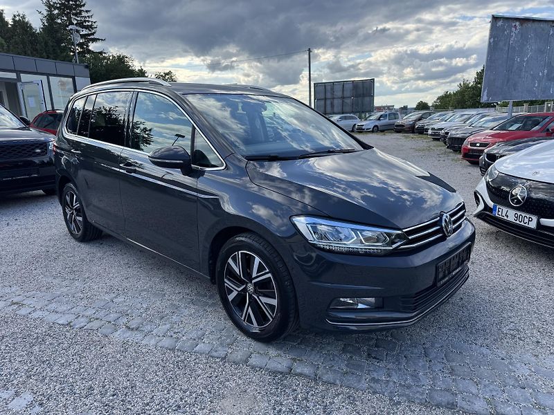 Volkswagen Touran (2020) 2.0TDi 110KW 7-Míst Highline  - fotka 2 z 28