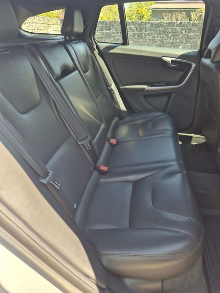 Volvo V60 (2016) Volvo V60 2016, Cross Country  - fotka 5 z 7