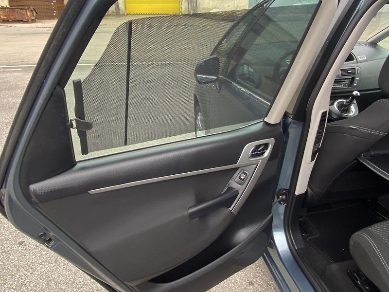 Citroën C4 Picasso (2012) 1,6 HDi  - fotka 15 z 36