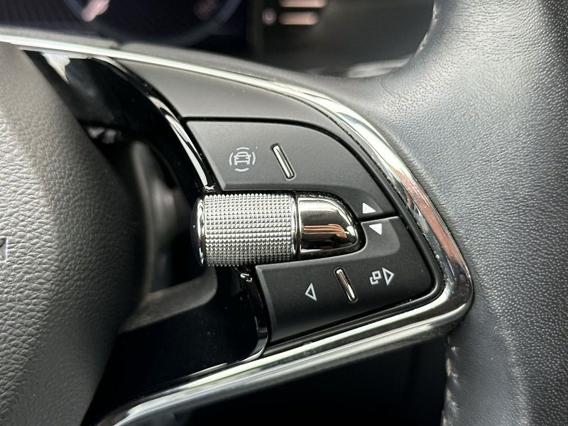 Škoda Superb (2022) 2.0 TDI Ambition - fotka 22 z 32