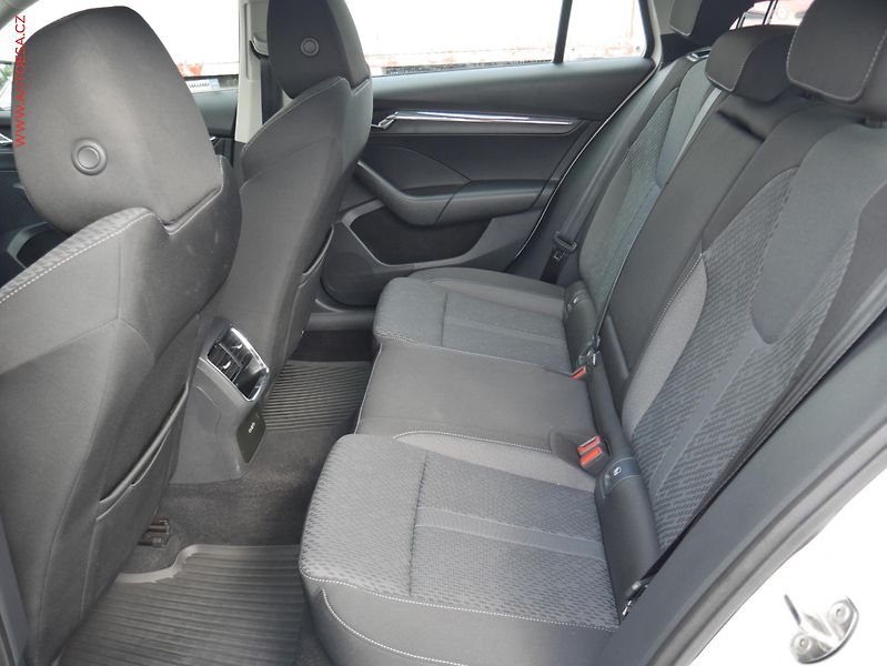 Škoda Octavia (2021) 2.0 TDi, ČR, Style, LED, navi - fotka 10 z 17