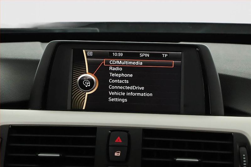 BMW Řada 3 (2013) 320i GT, Automat, Tempomat - fotka 11 z 13