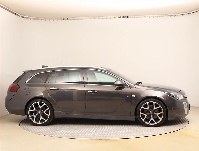 Opel Insignia (2016) 2.8 T OPC, 4X4, Automat, Kůže - fotka 6 z 27