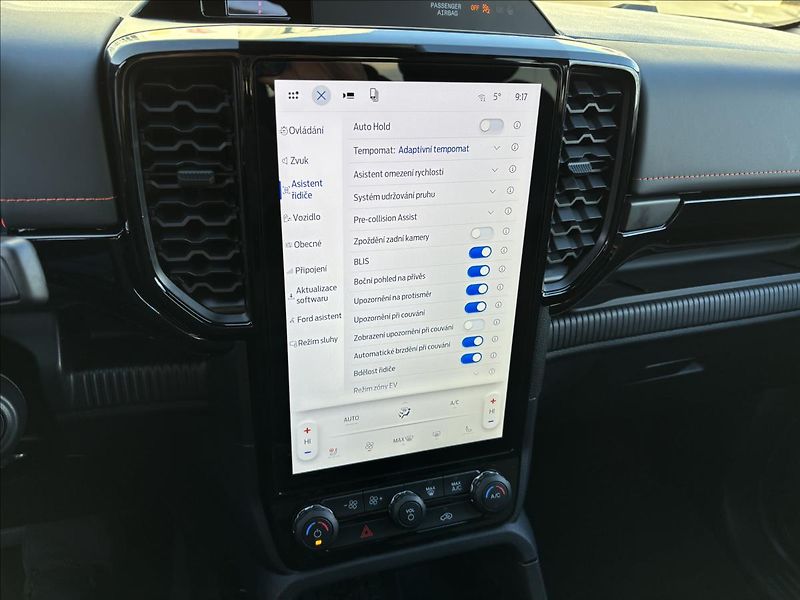 Ford Ranger 2,3 PHEV 207kW Wildtrak DPH - fotka 28 z 42