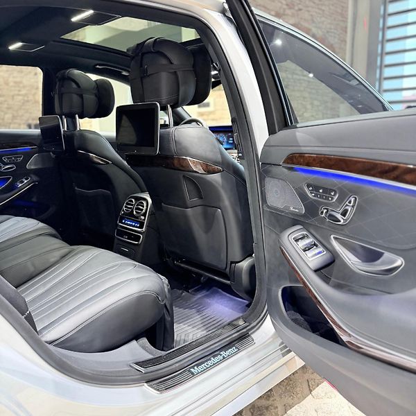 Mercedes-Benz Třídy S (2019) S 560L - fotka 23 z 32