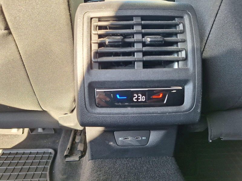 Volkswagen Golf (2023) Variant VIII / 2.0 TDI / 110 k - fotka 26 z 33