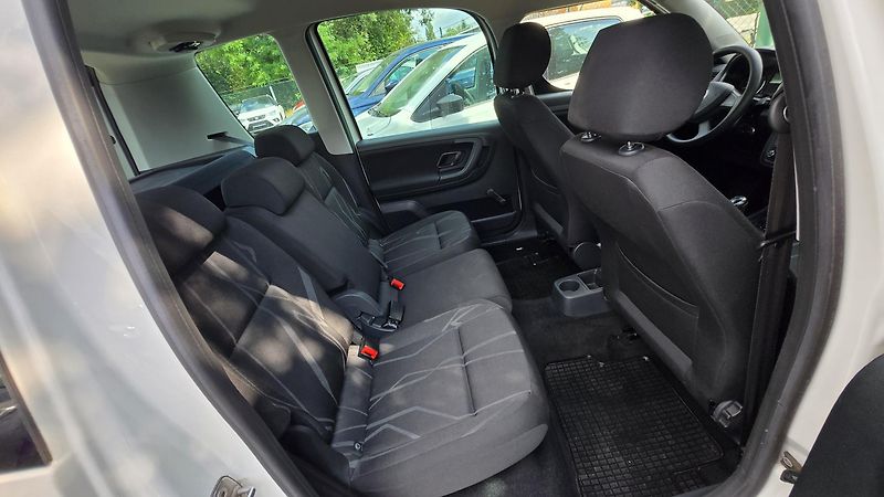 Škoda Roomster 1.4 16V FRESH 1MAJITEL - fotka 17 z 39