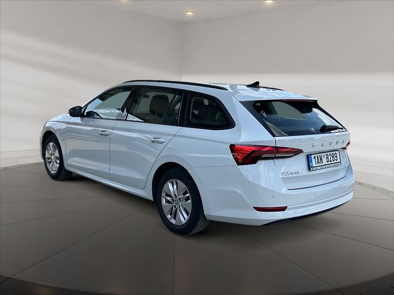 Škoda Octavia 2,0 TDI Ambition - fotka 4 z 11