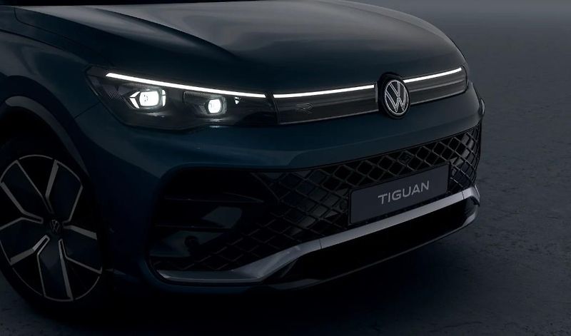 Volkswagen Tiguan R-Line People 2,0 TDI 110 kW - fotka 5 z 9