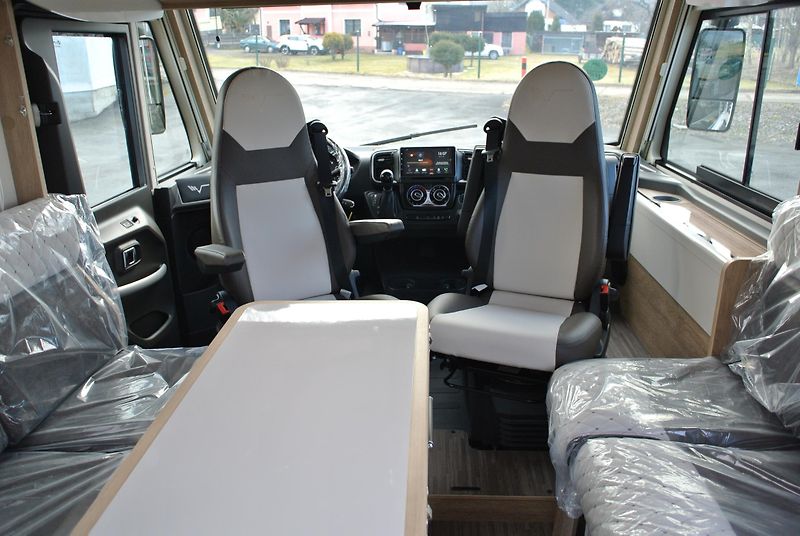 Mobilvetta (2026) I 86 Fiat 180  automat převody - fotka 11 z 36
