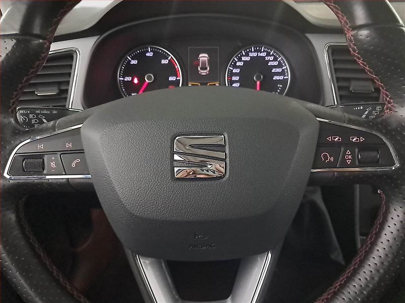 Seat Leon (2016) 2.0 TDI FR, Kůže, Navi - fotka 19 z 21
