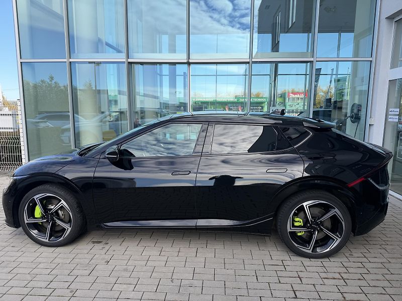 Kia EV6 (2023) gt 430KW ČR 1. MAJITEL - fotka 2 z 16