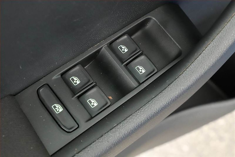 Škoda Fabia (2020) Style 1.0 TSI, Serv.kniha - fotka 9 z 16